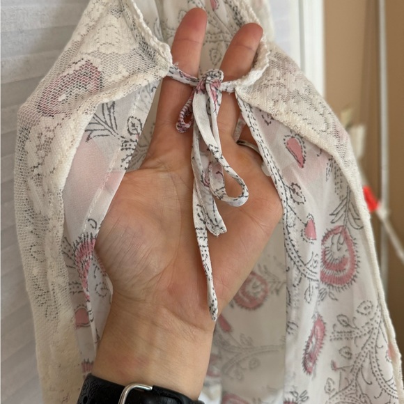 Free People Miss Mackenzie Top in Pearl Combo. Ivory Size Small - Picture 7 of 9